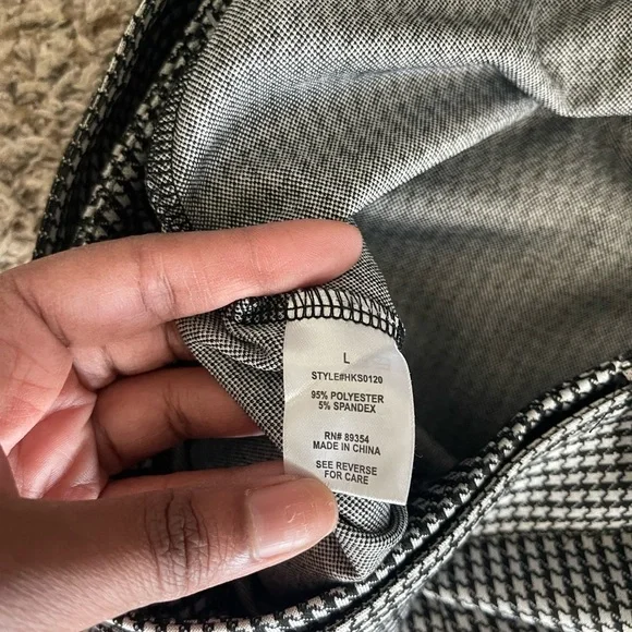 kathy ireland Women’s Black and White Houndstooth Trousers - Picture 12 of 13